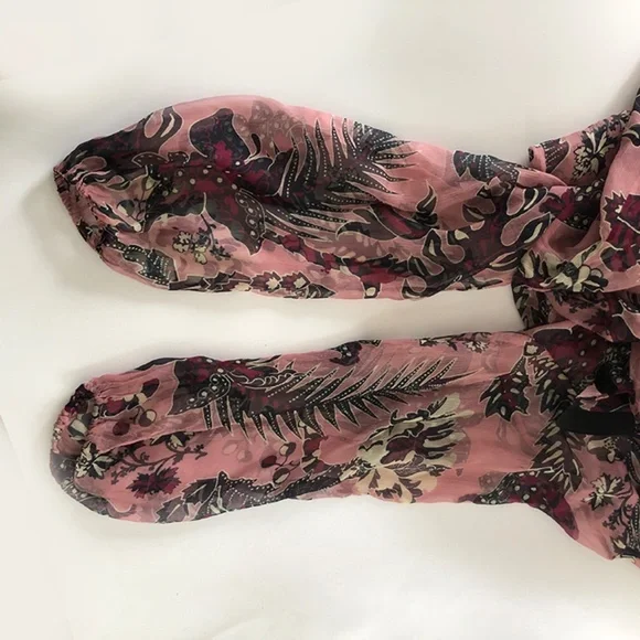 CHLOE Ruffled Cactus-Print Silk Blouse, Pink/Burgandy - Picture 11 of 12